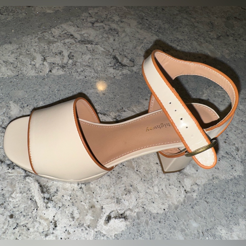 NWB Princess Highway Mary Lou Heel in Cream